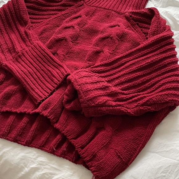 Red sweater - Picture 3 of 4
